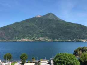 Misultin house and swimmingpool, luxury in Lake Como Pianello Del Lario